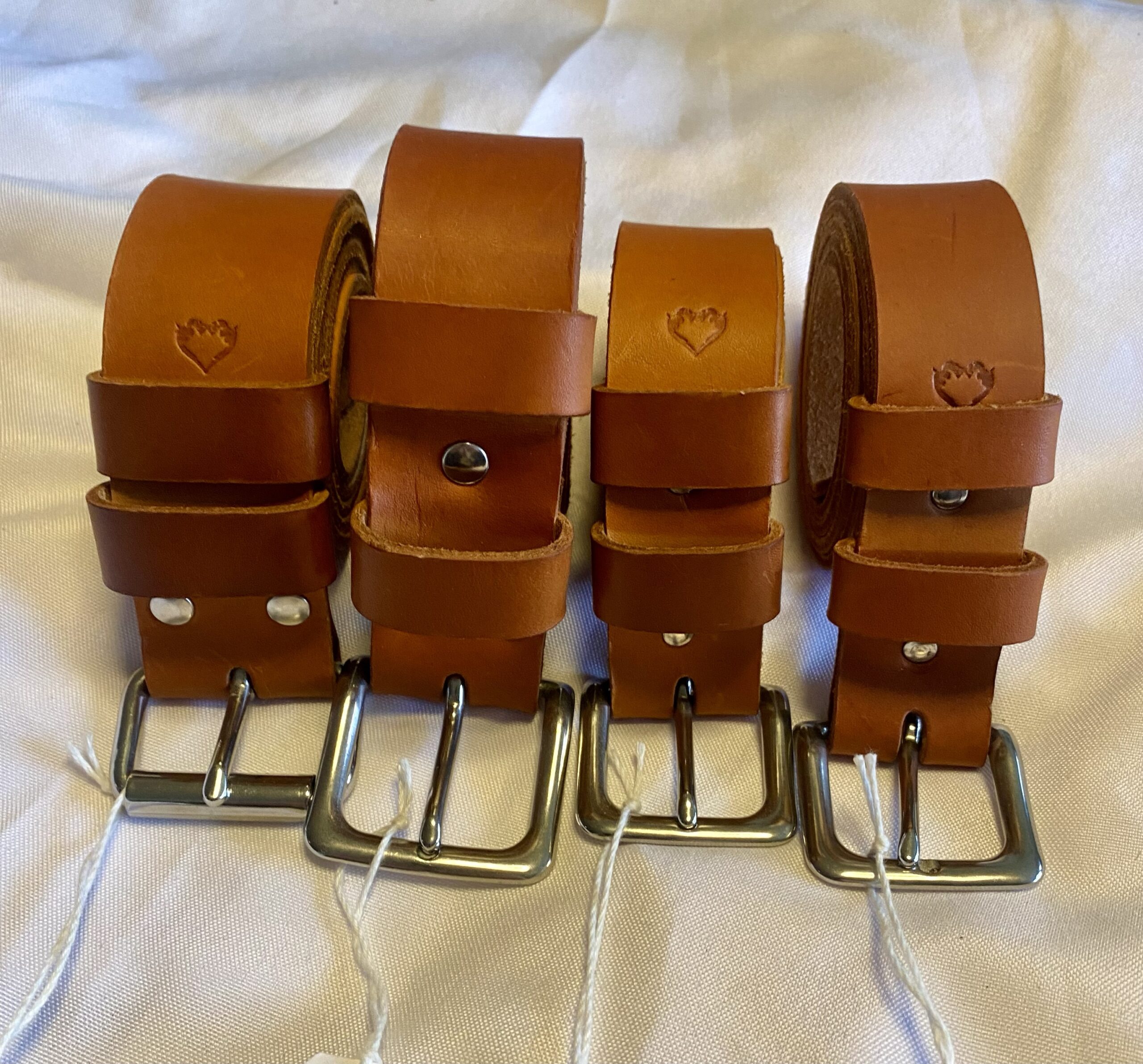 Læderbælte naturfarvet 2. Sortering